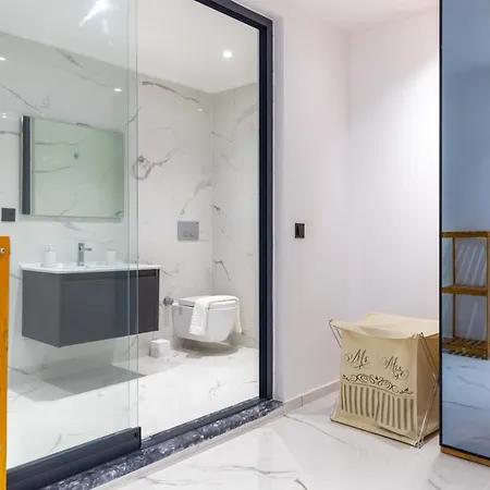 Merryy 卡斯